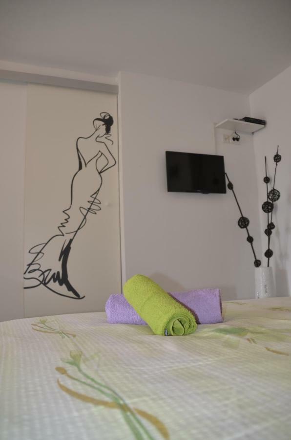 Apartments Lilly - Studio Rijeka Exterior foto